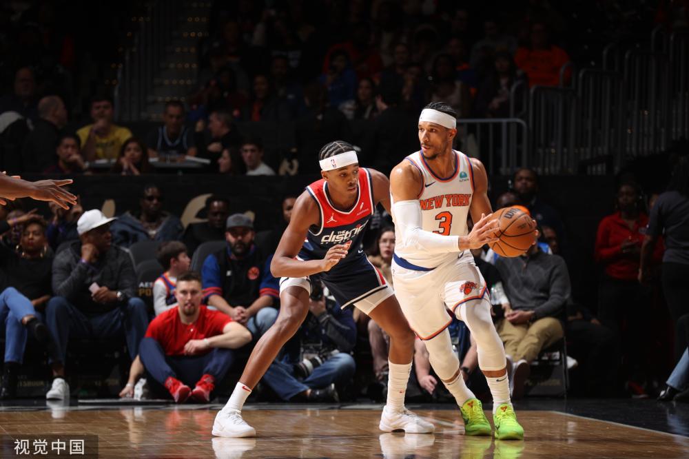 人们不禁怀 人们不禁怀